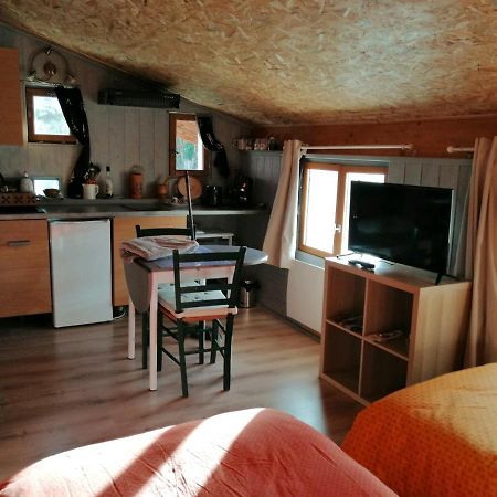 Les 2 Studios Independants Du Clos De L'Ange Rieux  المظهر الخارجي الصورة